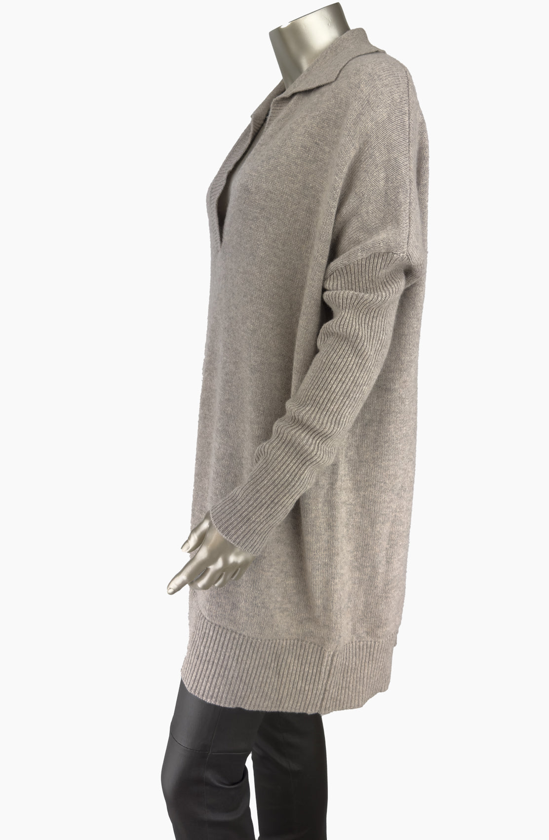 Outlet: Thorn V Neck Collar Jumper Size : Size 10