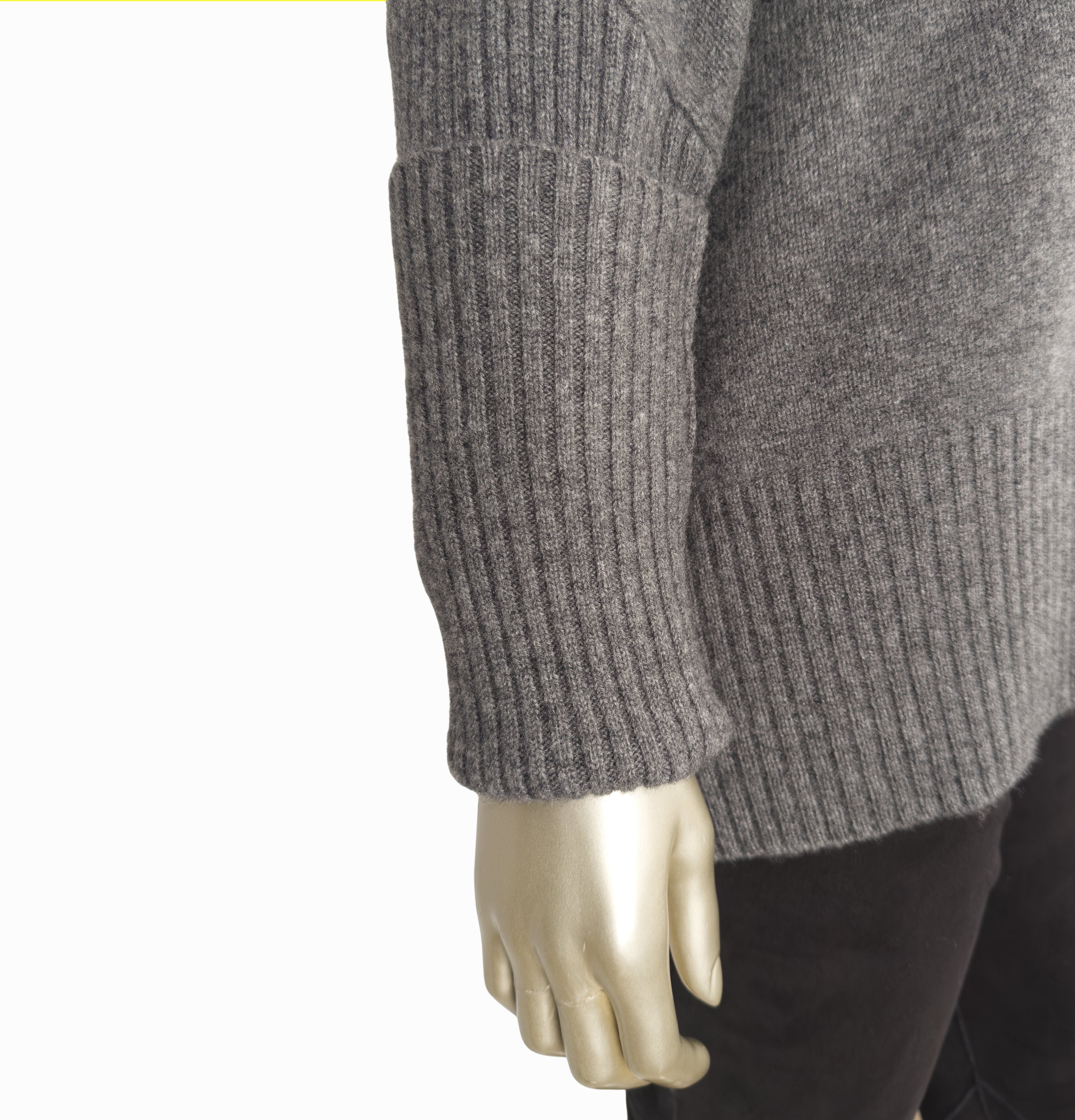 Outlet: V Neck Jumper: Size 10.