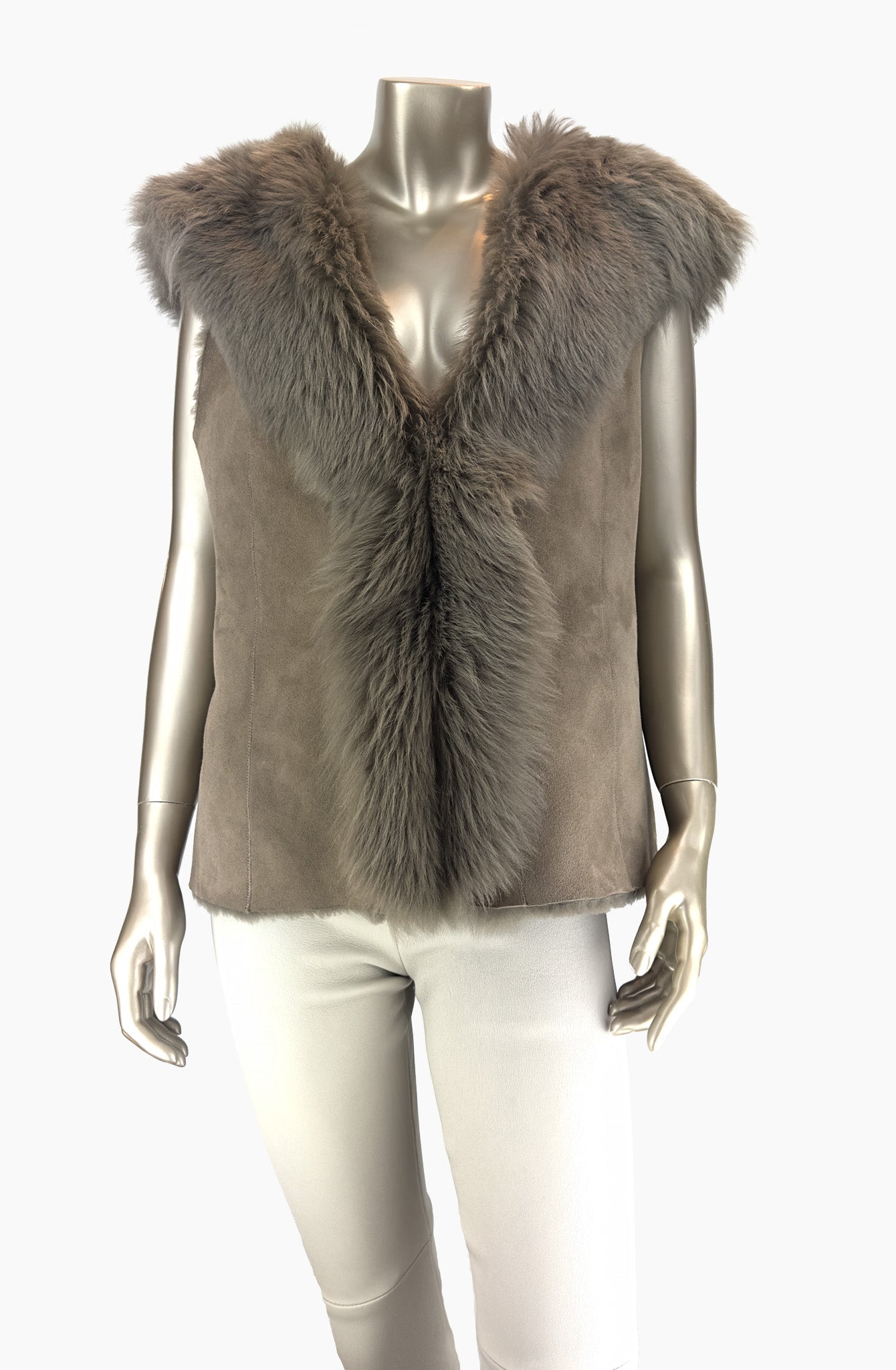 Outlet: Classic Short Length Hooded Gilet Size:10