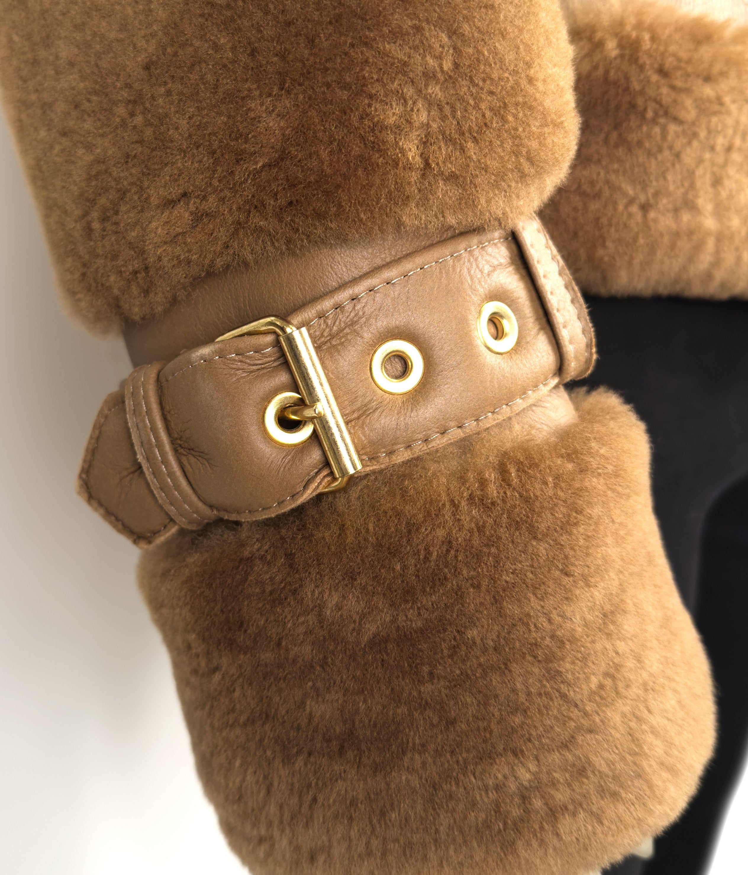 Outlet: Shearling Aviator