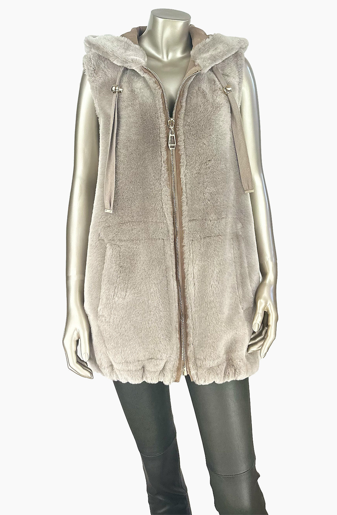 Outlet: Reversible Hooded Shearling Gilet : Size 10