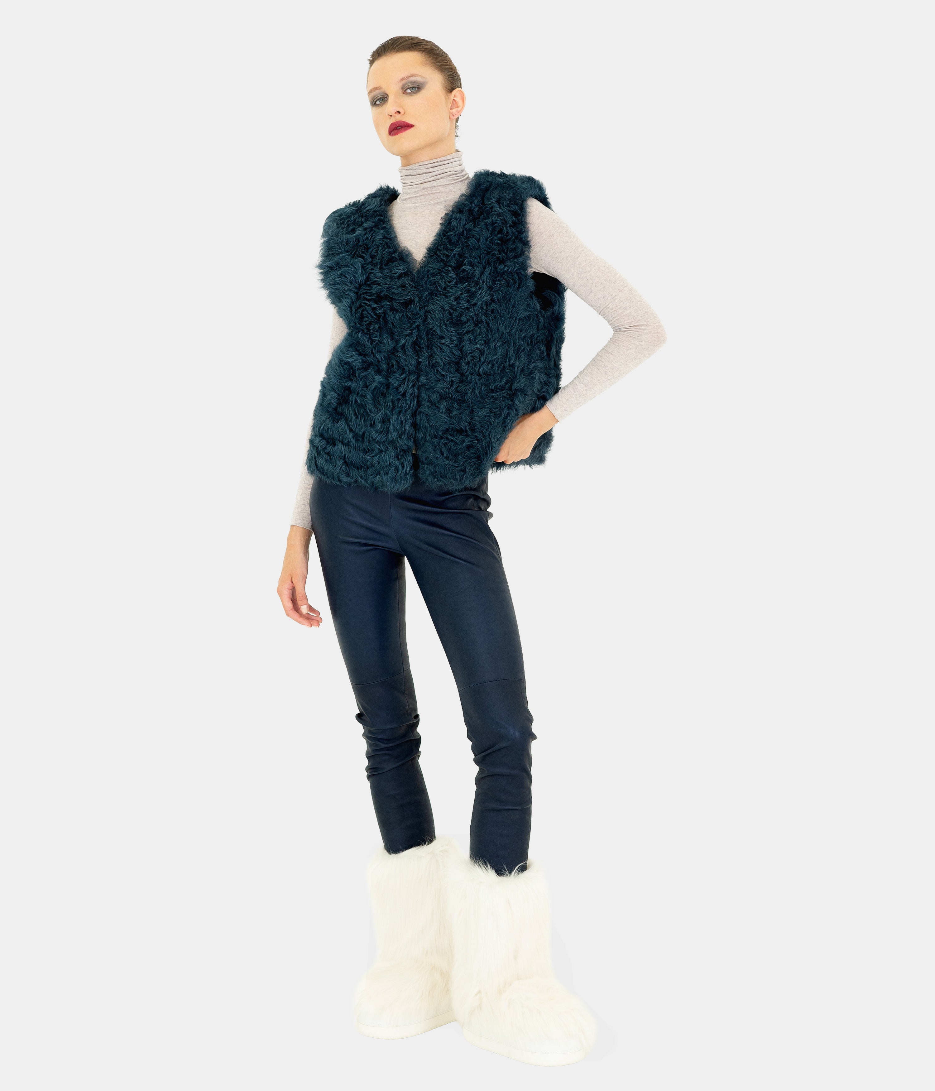 Curly Reversible Short Gilet