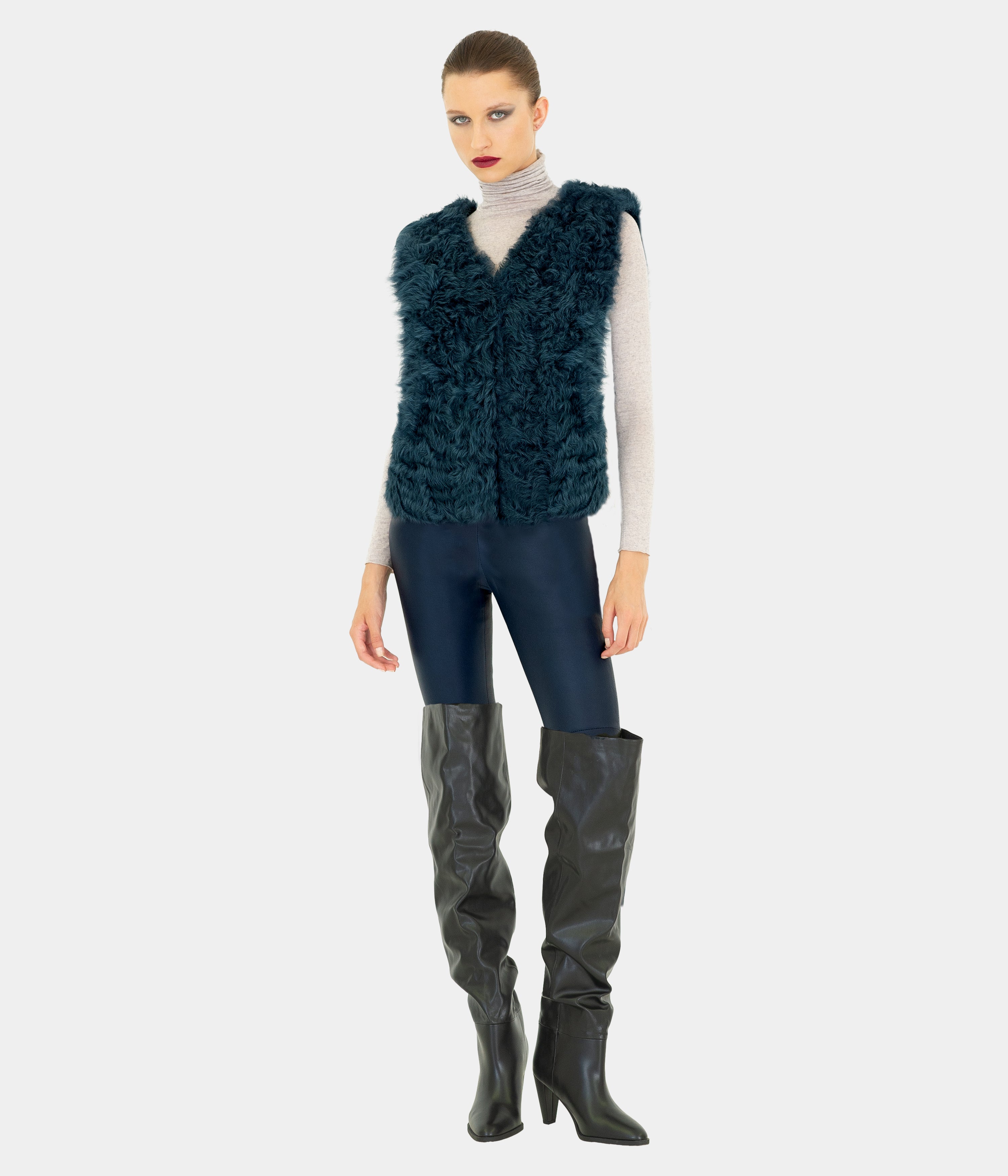 Curly Reversible Short Gilet