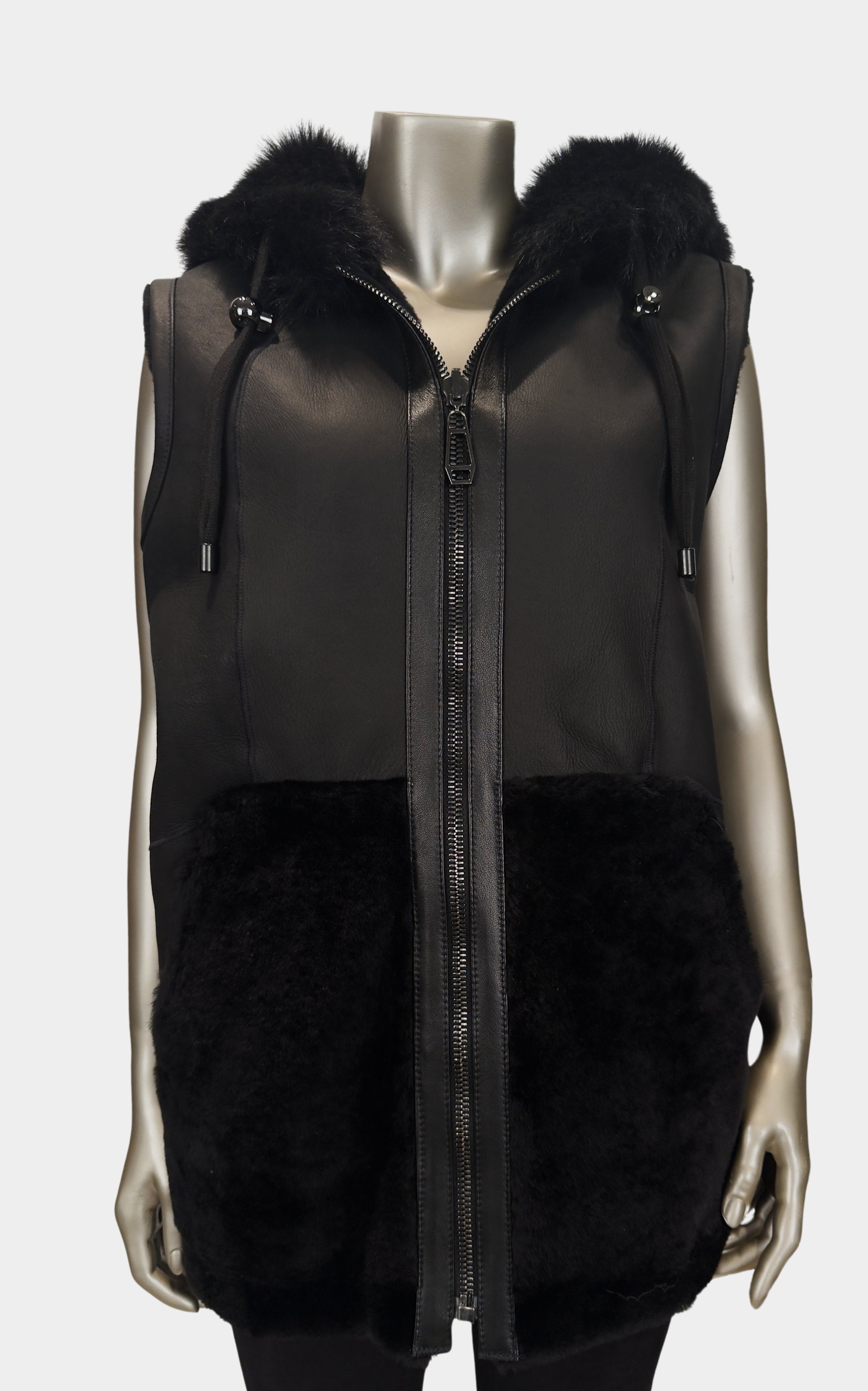 Outlet: Reversible Hooded Down Gilet Black