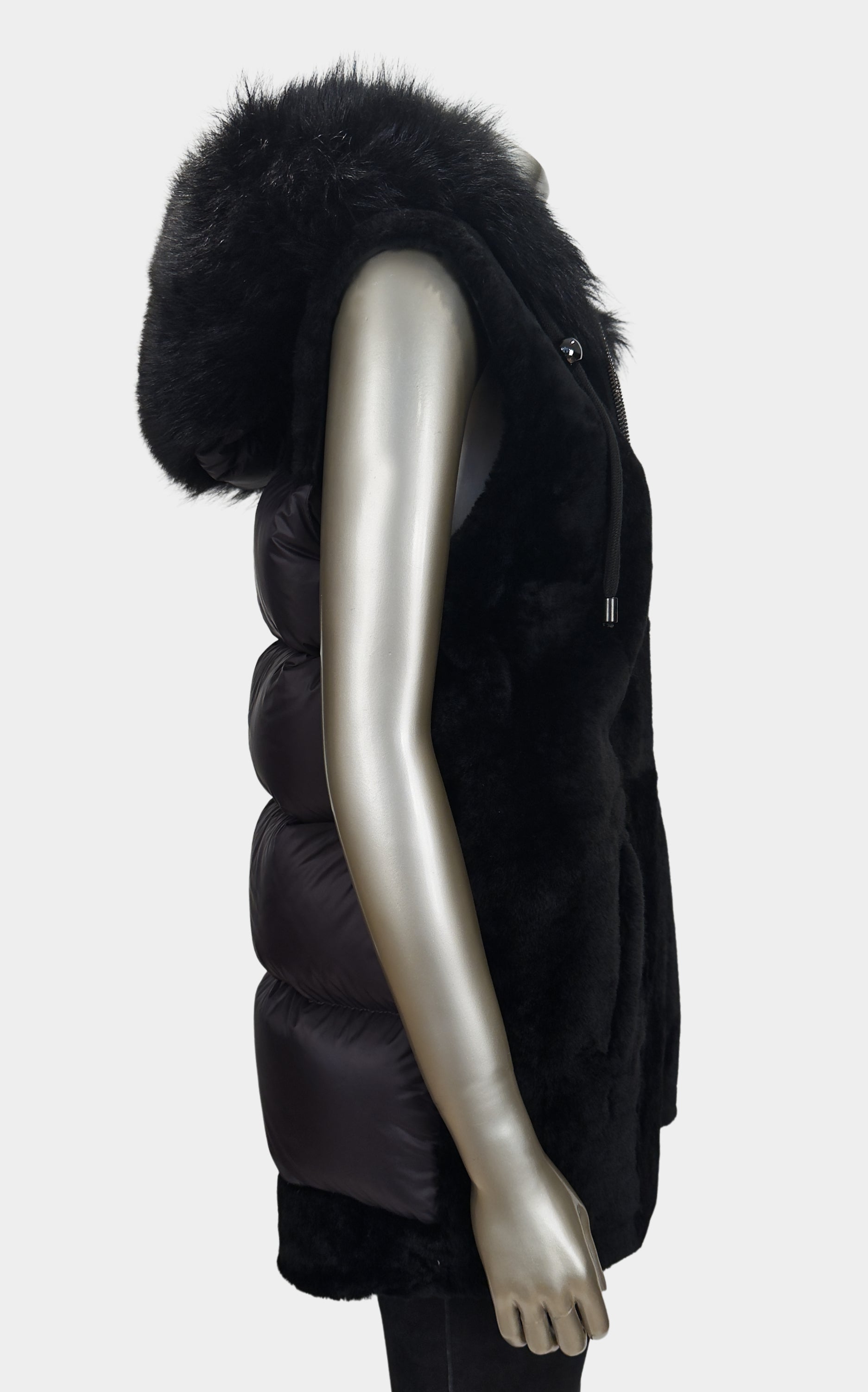 Outlet: Reversible Hooded Down Gilet Black