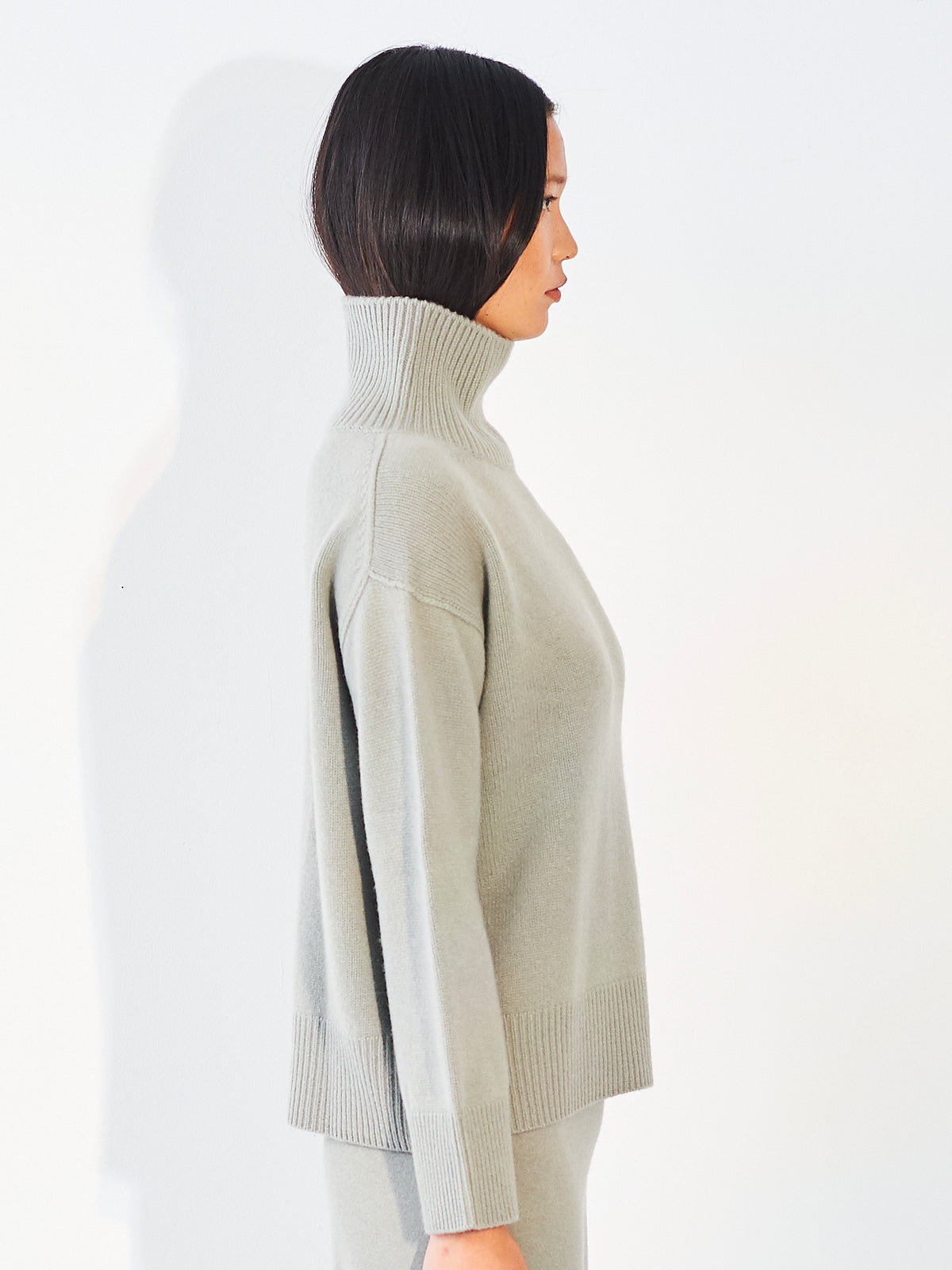 Weekend Sweater Light Sage