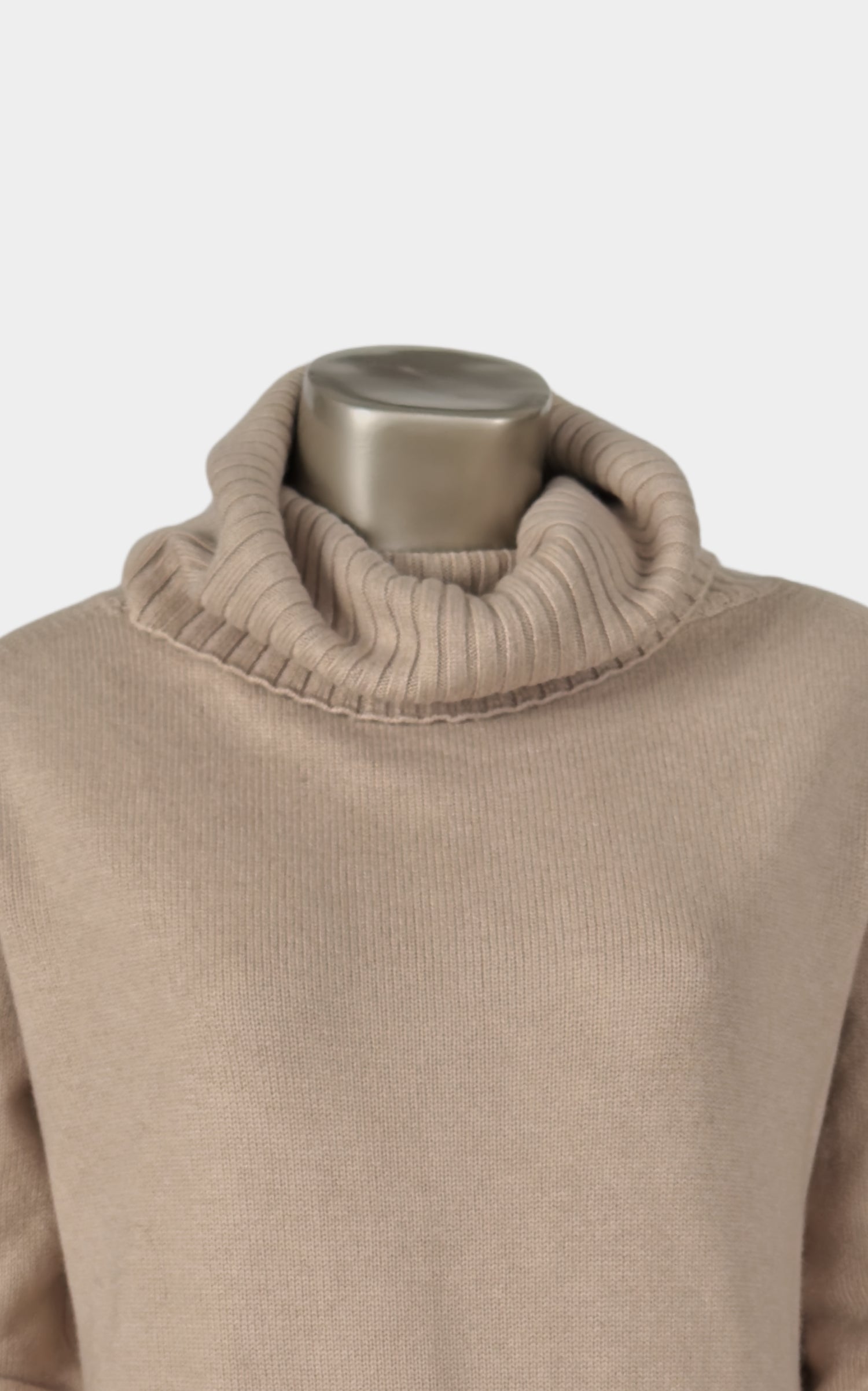 Outlet: Turtle Neck Jumper Beige Size 10